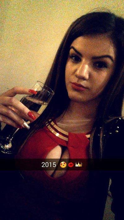 Becky (30) in Tennessee | Casual Dating with Older Men