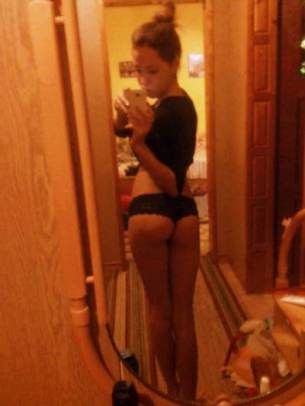 Carlie, age 19, Washington profile picture