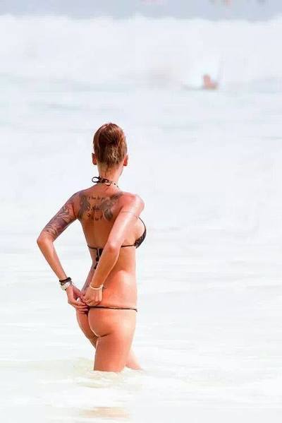 Bonnie, 29 in Texas | Younger Adult Woman, Older Men