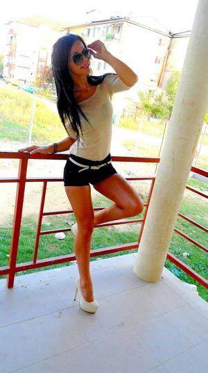 Photo of Emma (21) from Illinois dating profile