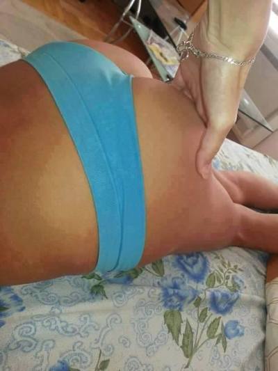 Meet Emely from Florida (27) | Discreet Adult Dating