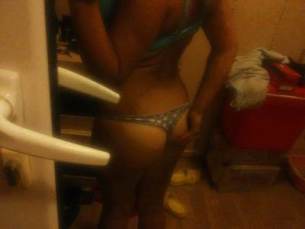 April (18), local adult profile photo in Wisconsin