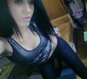 Krysta, 29 in Washington | Younger Adult Woman, Older Men