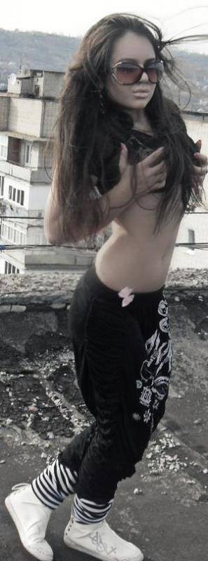 Chat with Carlie (29) | Ontario Hookups Available Now