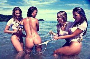 Adult dating profile photo of Alyson (25) in Ontario