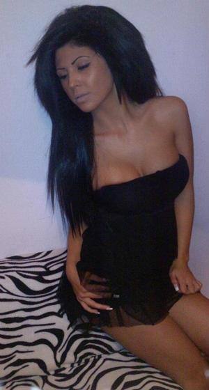 Meet Sonia (18) from Pennsylvania | Same-Night Dating