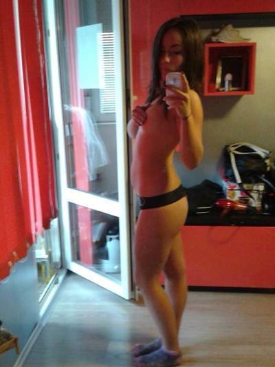 Chat with Melanie (29) | Tennessee Hookups Available Now