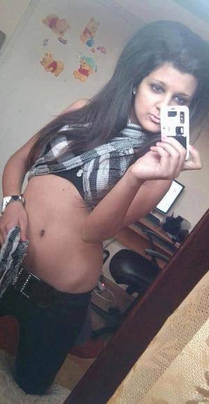 Chat with Latoya (28) | Pennsylvania Hookups Available Now