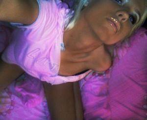 Ashlyn, 18, Ontario | Tonight Casual Encounters