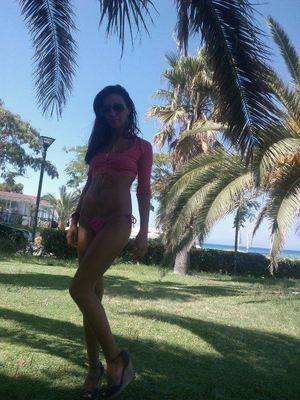 Chat with Melinda (22) | Ontario Hookups Available Now