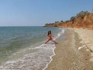 Meet Yessenia (22) from Ohio | Same-Night Dating