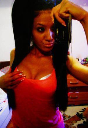 Meet Mia (25) from Tennessee | Same-Night Dating