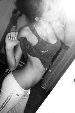 Kristal (27) in Wisconsin | Hookup Tonight