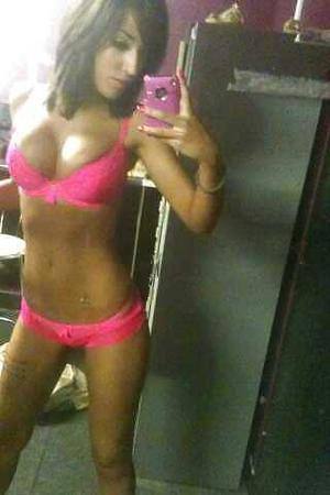 Susana (23) in Hawaii | Hookup Tonight