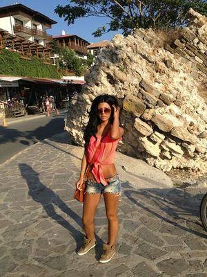 Meet Emma (25) from Pennsylvania | Same-Night Dating