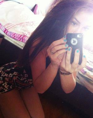 Chat with Mia (25) | North Carolina Hookups Available Now