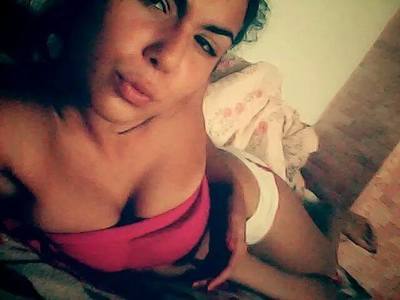 Chat with Emilia (22) | Texas Hookups Available Now
