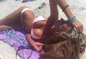 Sylvia, 28, Neptune Beach, FL local dating profile photo