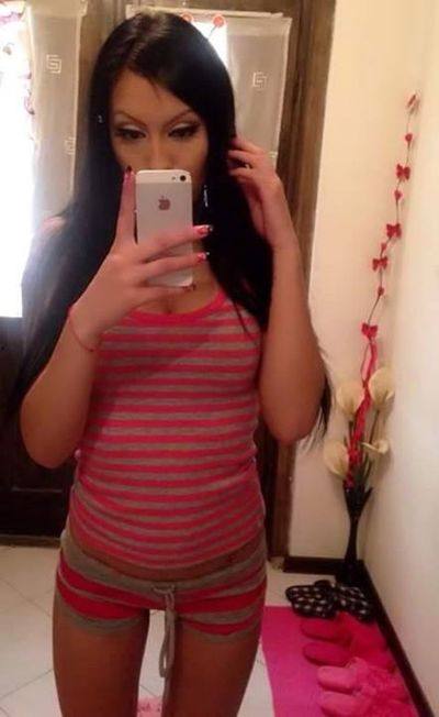 Meet Gianna (18) from New Brunswick | Same-Night Dating