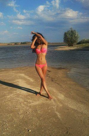 Meet Rebekah (27) from Pennsylvania | Same-Night Dating