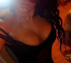 Stephanie (20) in Illinois | Hookup Tonight