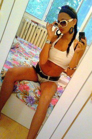 Chat with Loretta (27) | Pennsylvania Hookups Available Now