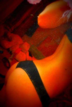 Meet Britany (24) from Illinois | Same-Night Dating