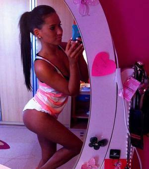 Meet Sydnie (27) from Ontario | Same-Night Dating