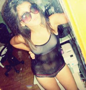 Meet Shania (19) from Colorado | Same-Night Dating