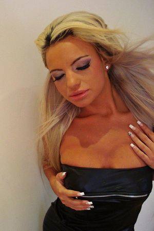 Chat with Alayna (20) | Pennsylvania Hookups Available Now