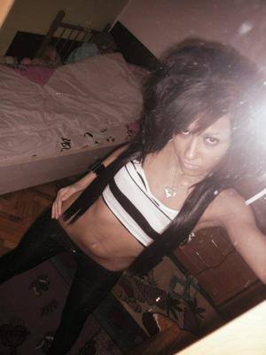 Meet Carrie (29) from Maine | Same-Night Dating