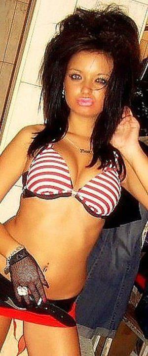 Takisha from Beloit, Wisconsin is looking for adult webcam chat