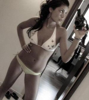 Remedios from Emeryville, California is looking for adult webcam chat