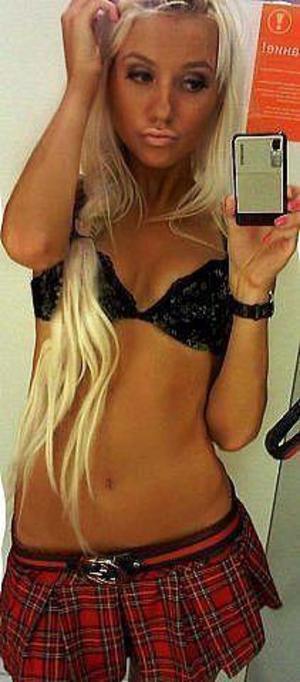 Eliana from Redkey, Indiana is looking for adult webcam chat