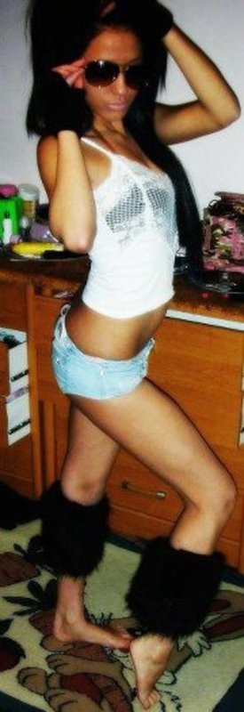 Jennell from Iowa, Louisiana is looking for adult webcam chat