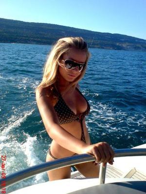 Lanette from Falls Church, Virginia is looking for adult webcam chat