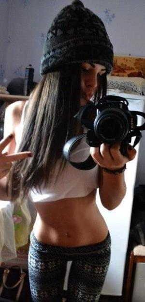 Deedee from Kinards, South Carolina is looking for adult webcam chat