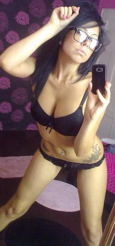 Nyla from Eastpointe, Michigan is looking for adult webcam chat