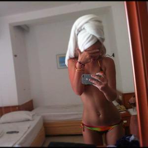 Ozell from Flint Creek, Oklahoma is looking for adult webcam chat