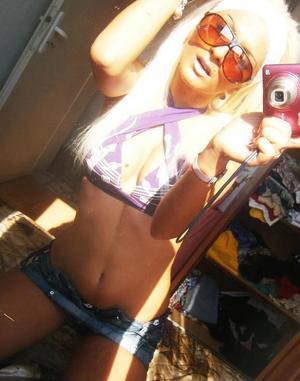 Kathyrn from Mankato, Kansas is looking for adult webcam chat