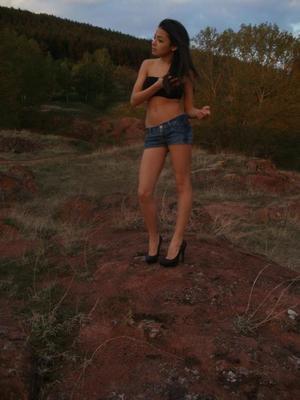 Lilliam from Gaston, Oregon is looking for adult webcam chat