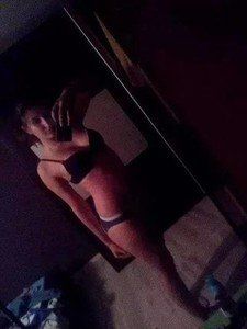 California Girl Lauryn (22) Wants to Connect with You